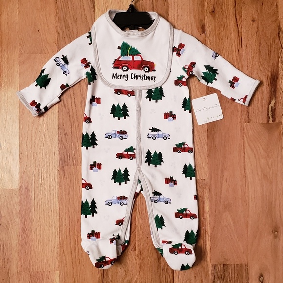 Starting Out Other - NWT Starting Out Holiday Vintage Truck Footie Set